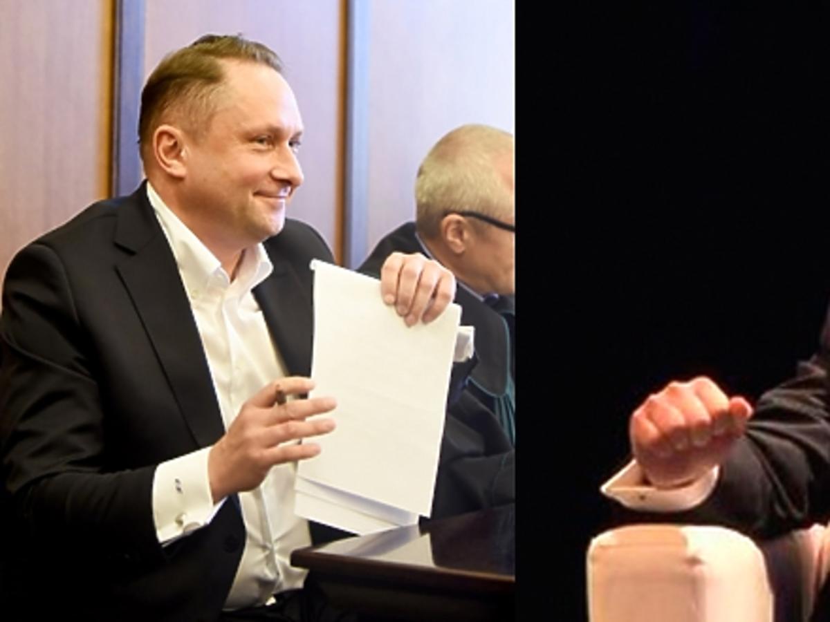 Kamil Durczok w szarym garniturze w Katowicach na panelu gospodarczym