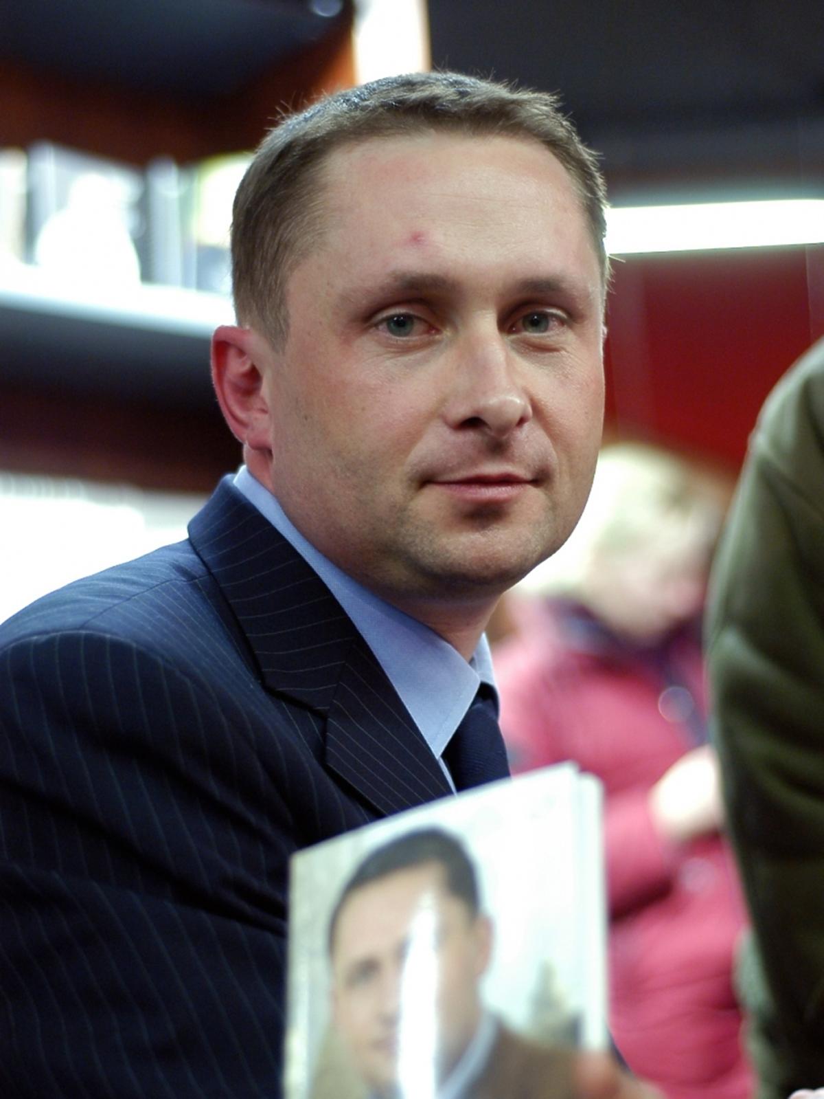 Kamil Durczok zdjęcia rzeczy z Wprost, molestowanie, mobbing, afera, zoofilia