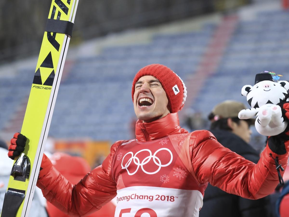 Kamil Stoch cieszy się z olimpijeskiego złota w Pjongczangu