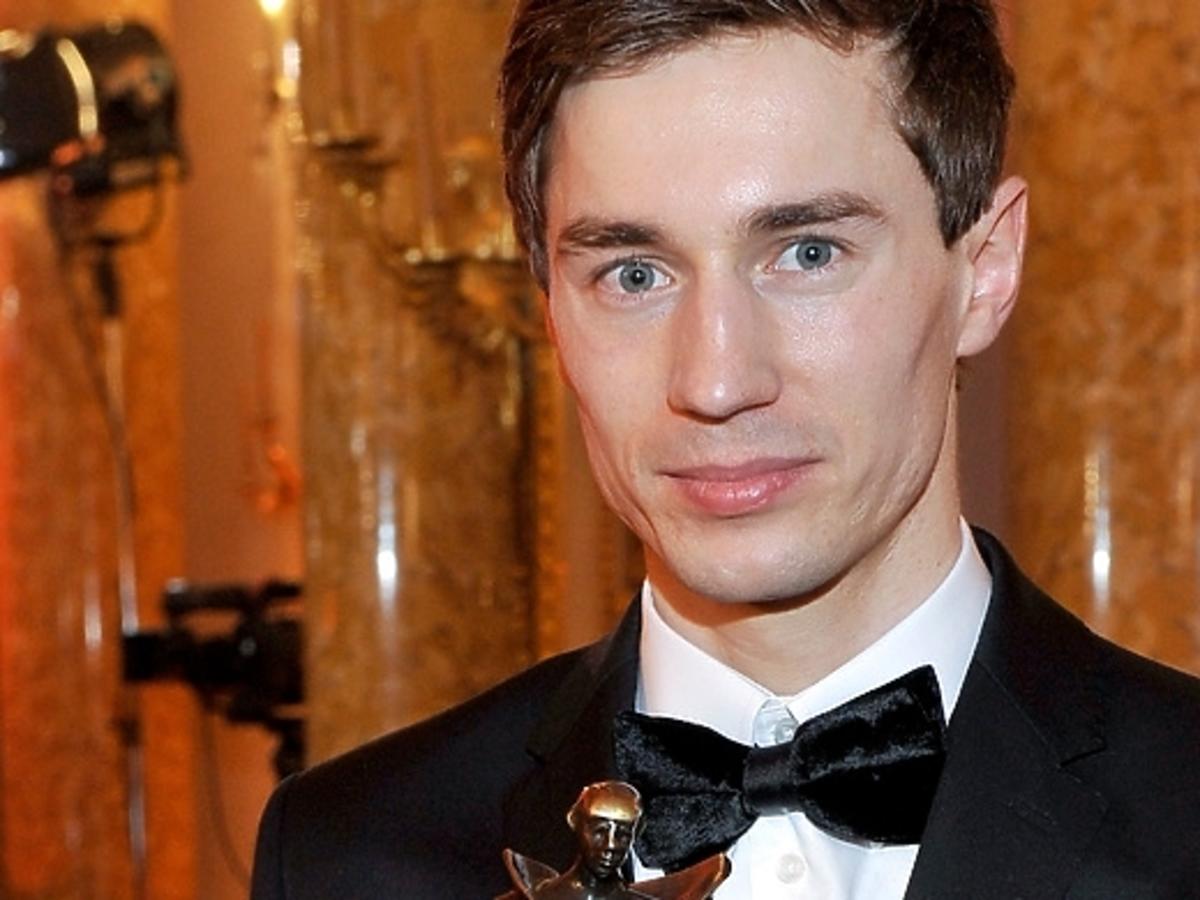Kamil Stoch nago. Kamil Stoch w rozbieranej sesji. Naga sesja Kamila Stocha