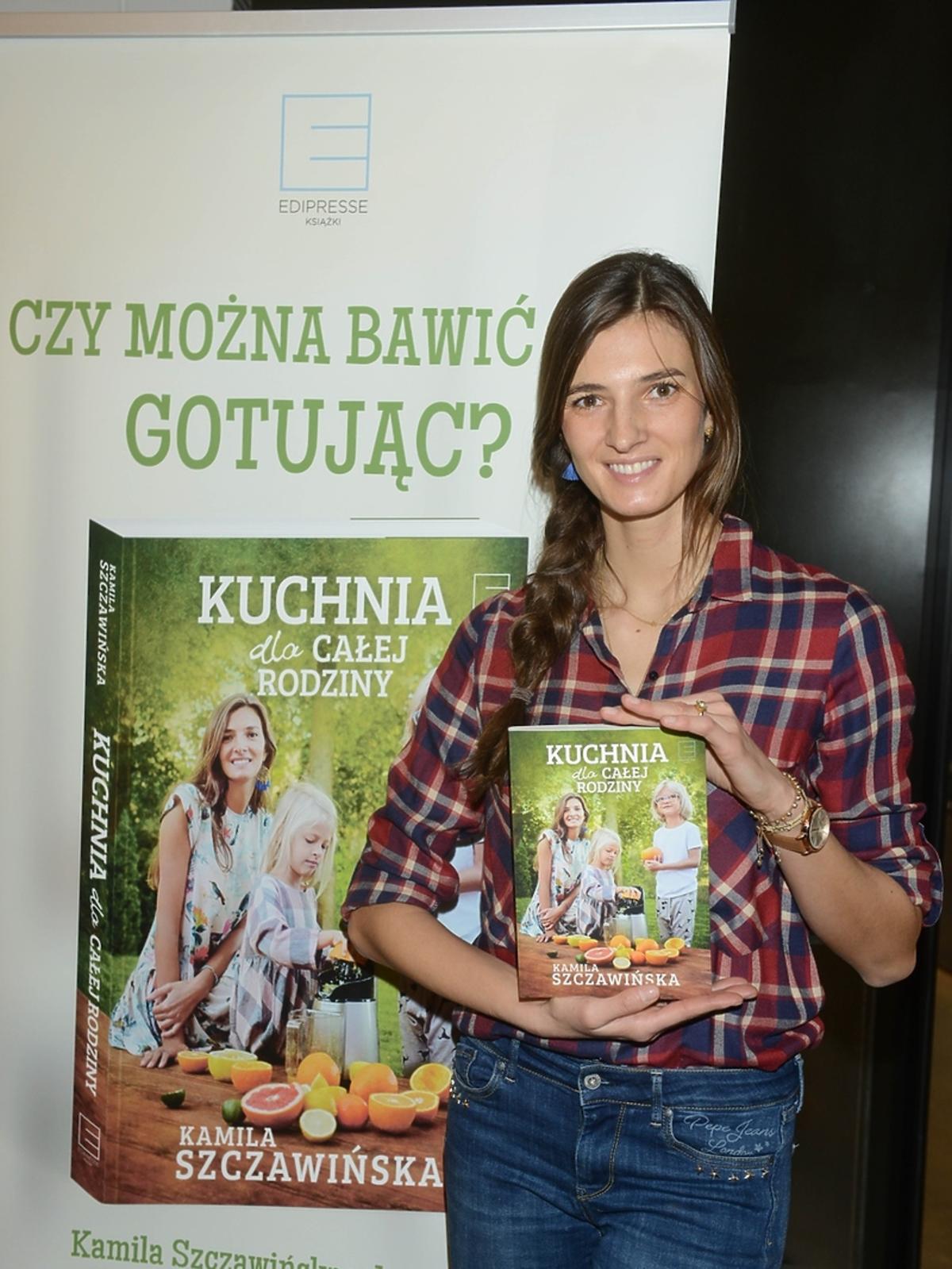 Kamila Szczawińska promuje książkę 