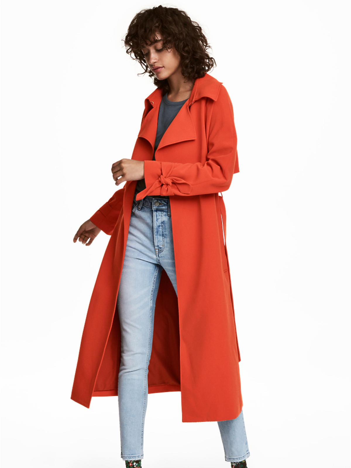 Karminowy trencz H&M, 279 zł