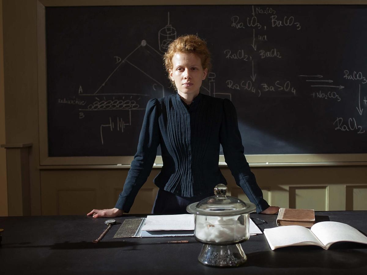 Karolina Gruszka jako Maria Skłodowska-Curie