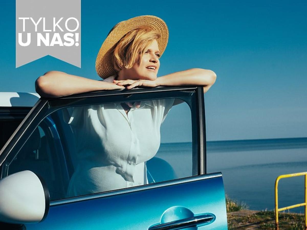 Katarzyna Figura w sesji na plaży dla Vivy