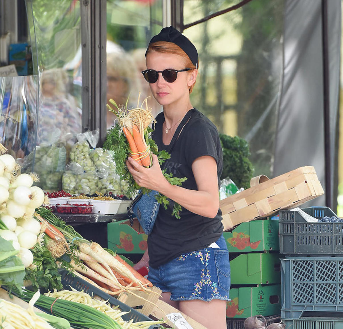Katarzyna Zielińska na zakupach na bazarku