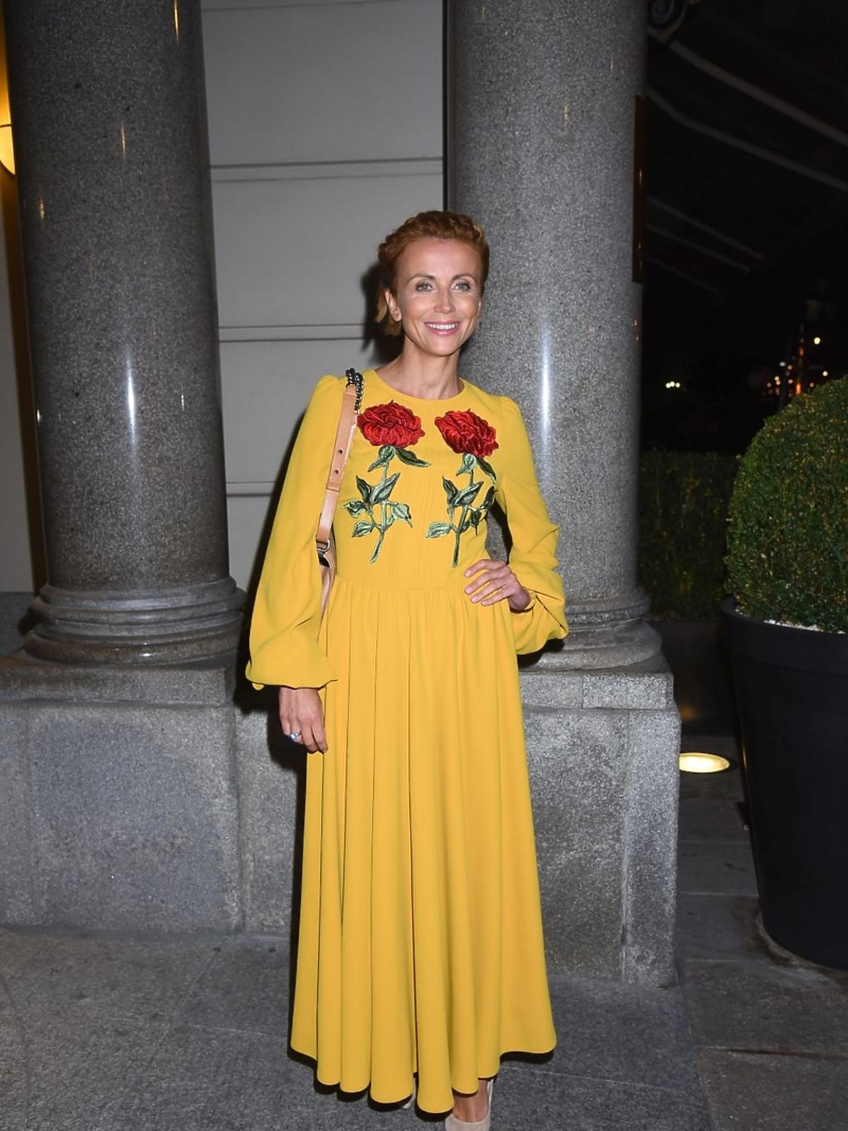 Katarzyna Zielińska w żółtej sukience