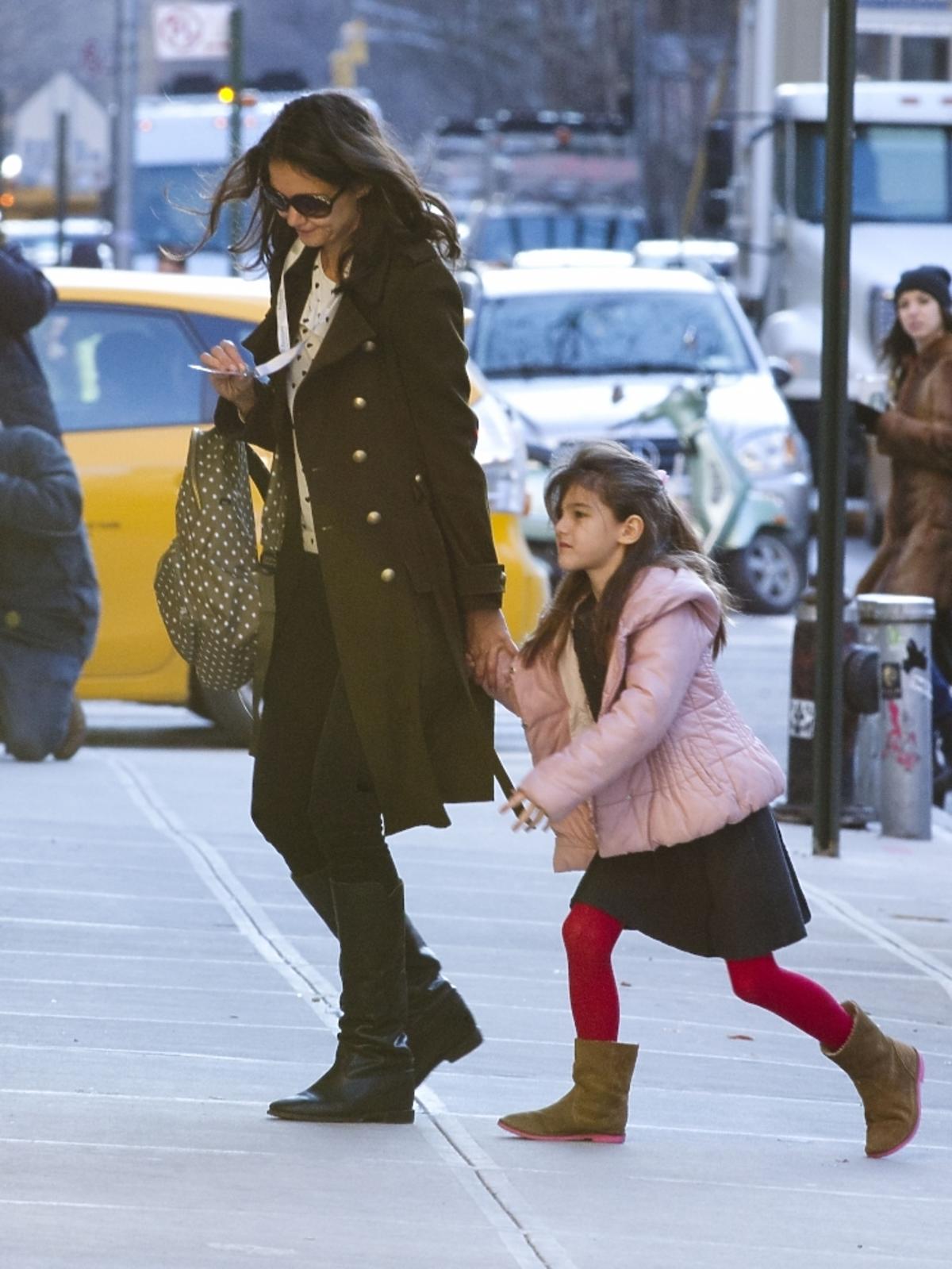 Katie Holmes z córką Suri w Nowym Jorku