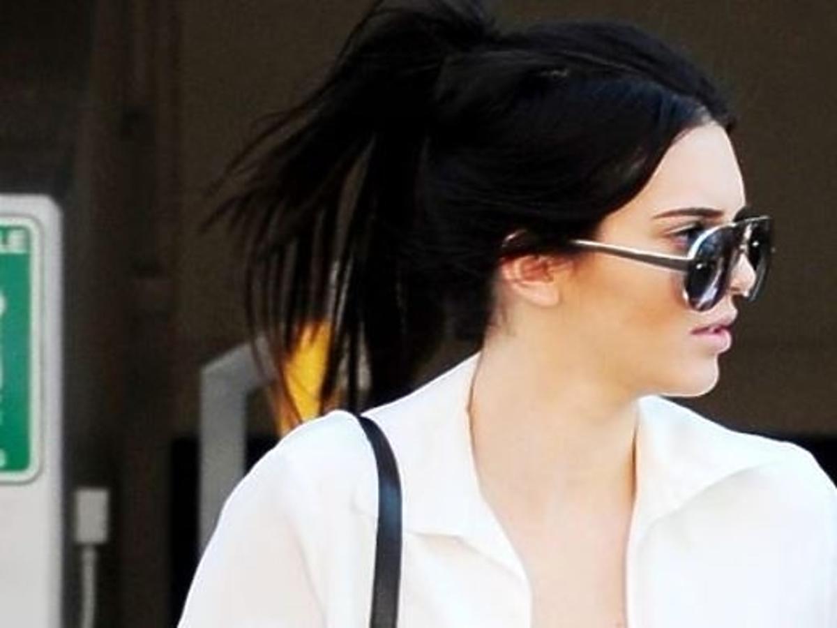 Kendall Jenner bez stanika