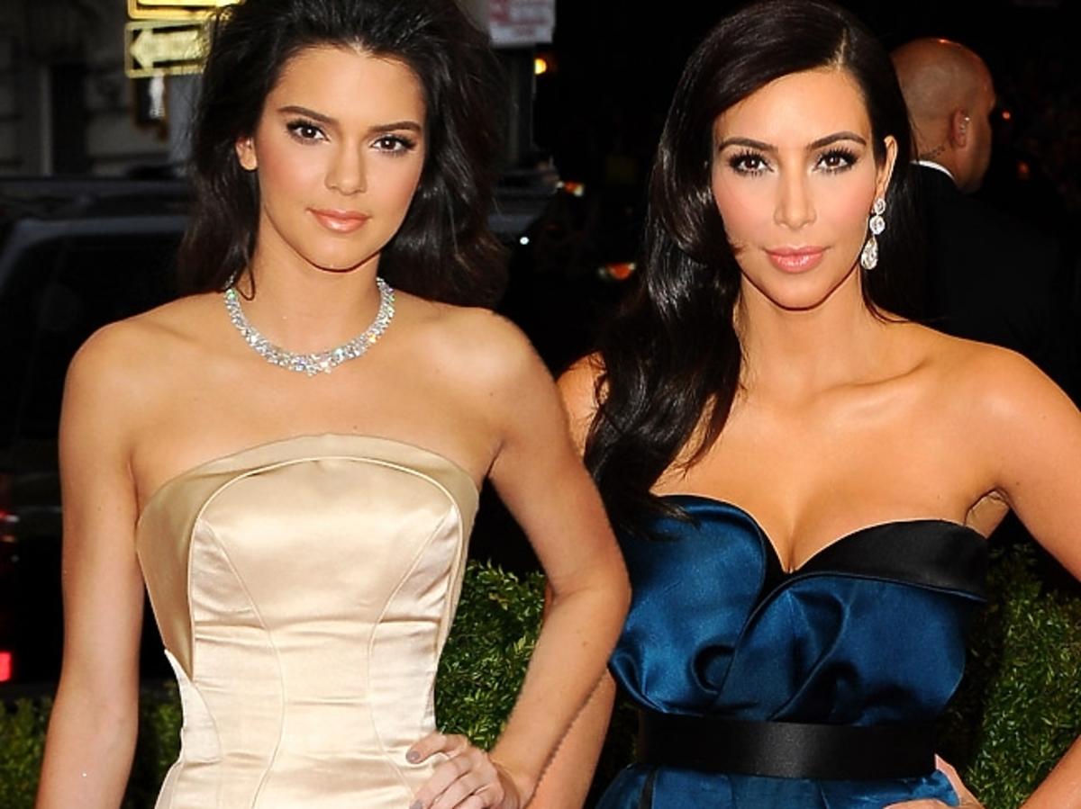 Kendall Jenner i Kim Kardashian w kreacjach Lanvin