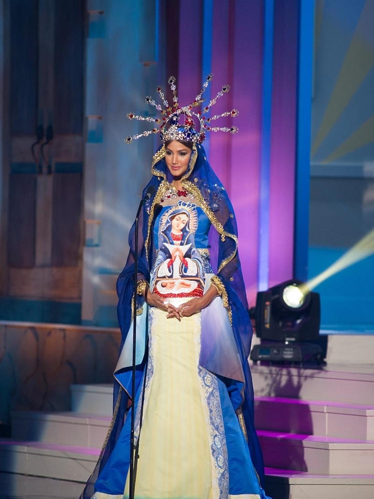 Kimberly Castillo  - Miss Dominikany na Miss Universe 2015 w stroju narodowym