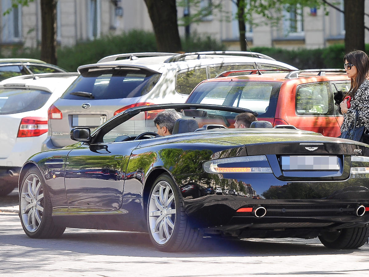 Kinga Rusin i Marek Kujawa kupują Astona Martina