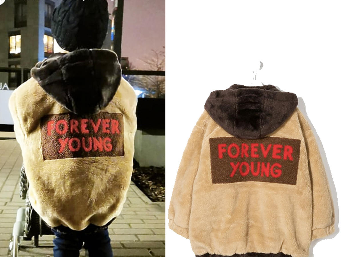 Klara Lewandowska w kurtce Mini Rodini z napisem Forever Young
