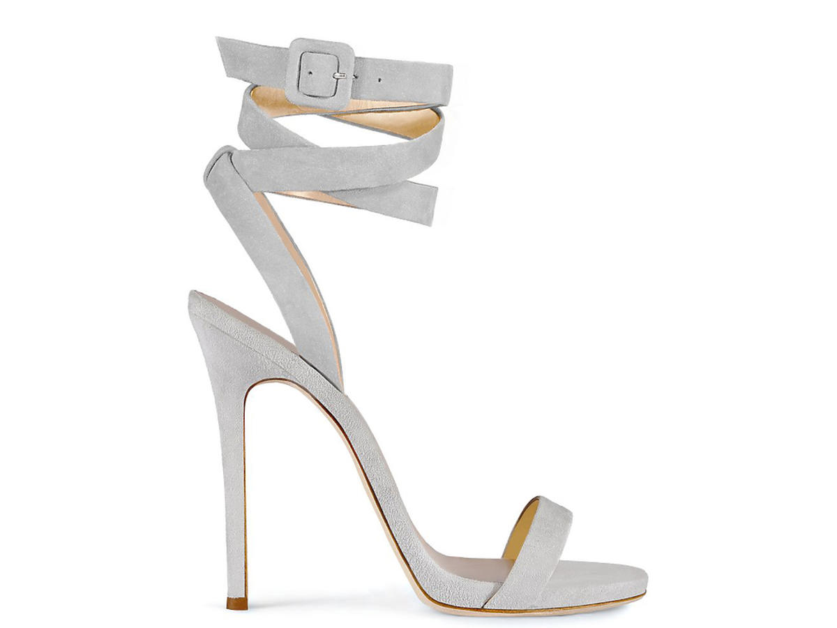 Kolekcja butów Jennifer Lopez dla marki Giuseppe Zanotti - szpilki sandały szare