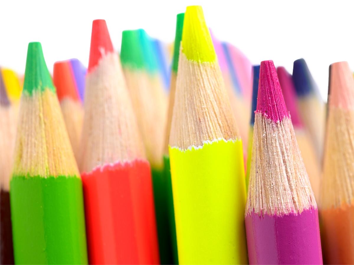 Kolorowe kredki ołówkowe