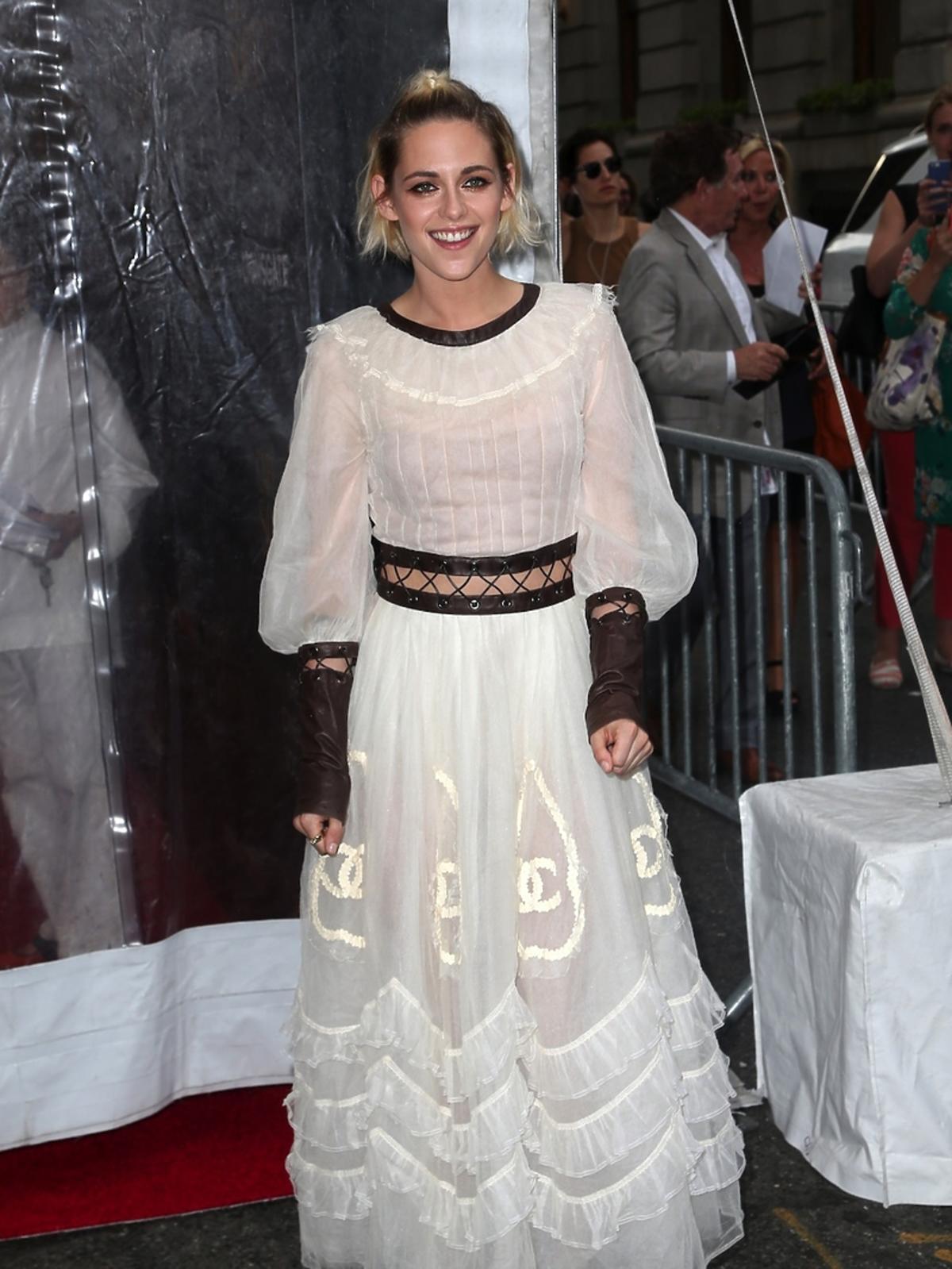 Kristen Stewart w białej sukni