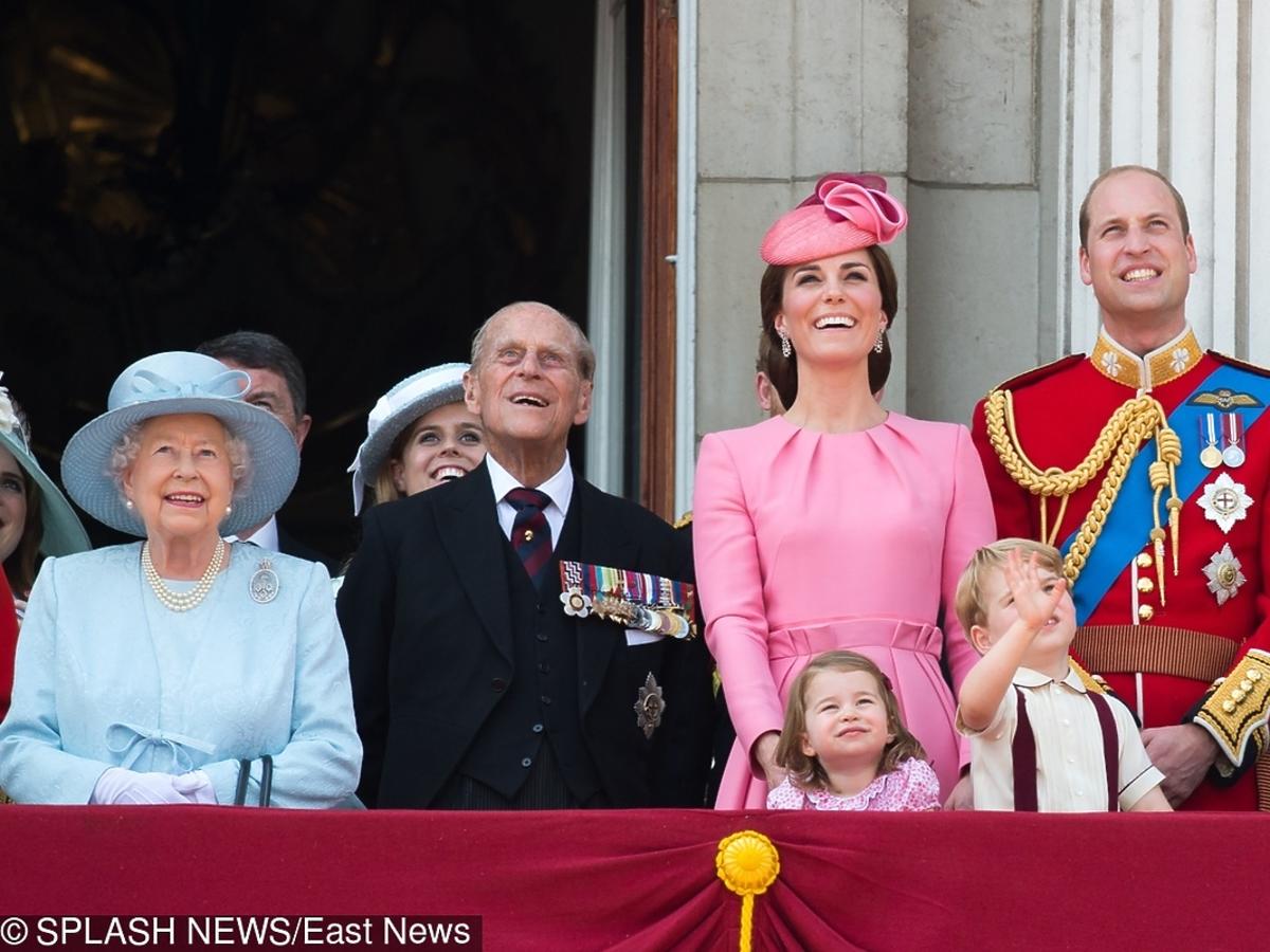 królowa Elżbieta II, Kate Middleton, książę William, rodzina królewska