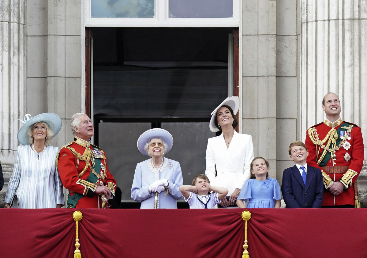 	Królowa Elżbieta II wzruszyła się podczas Platynowego Jubileuszu