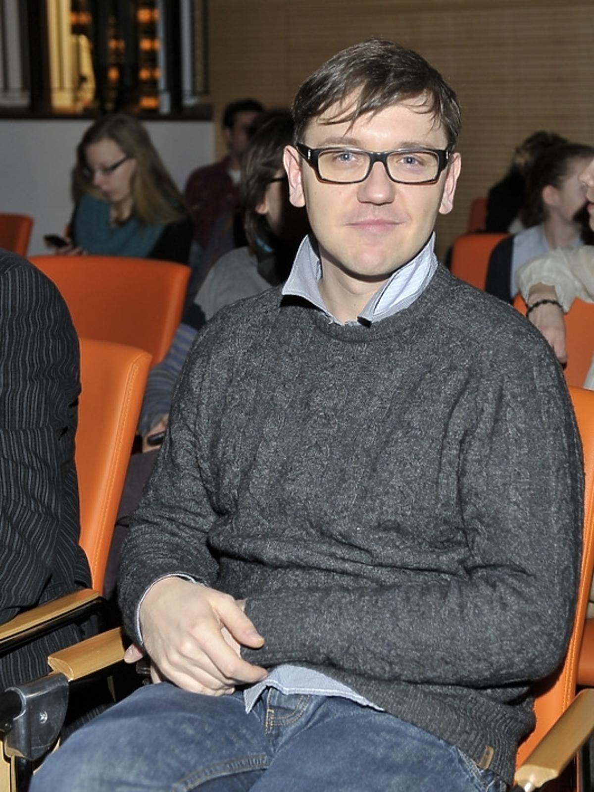 Krzysztof Czeczot na konferencji serialu 