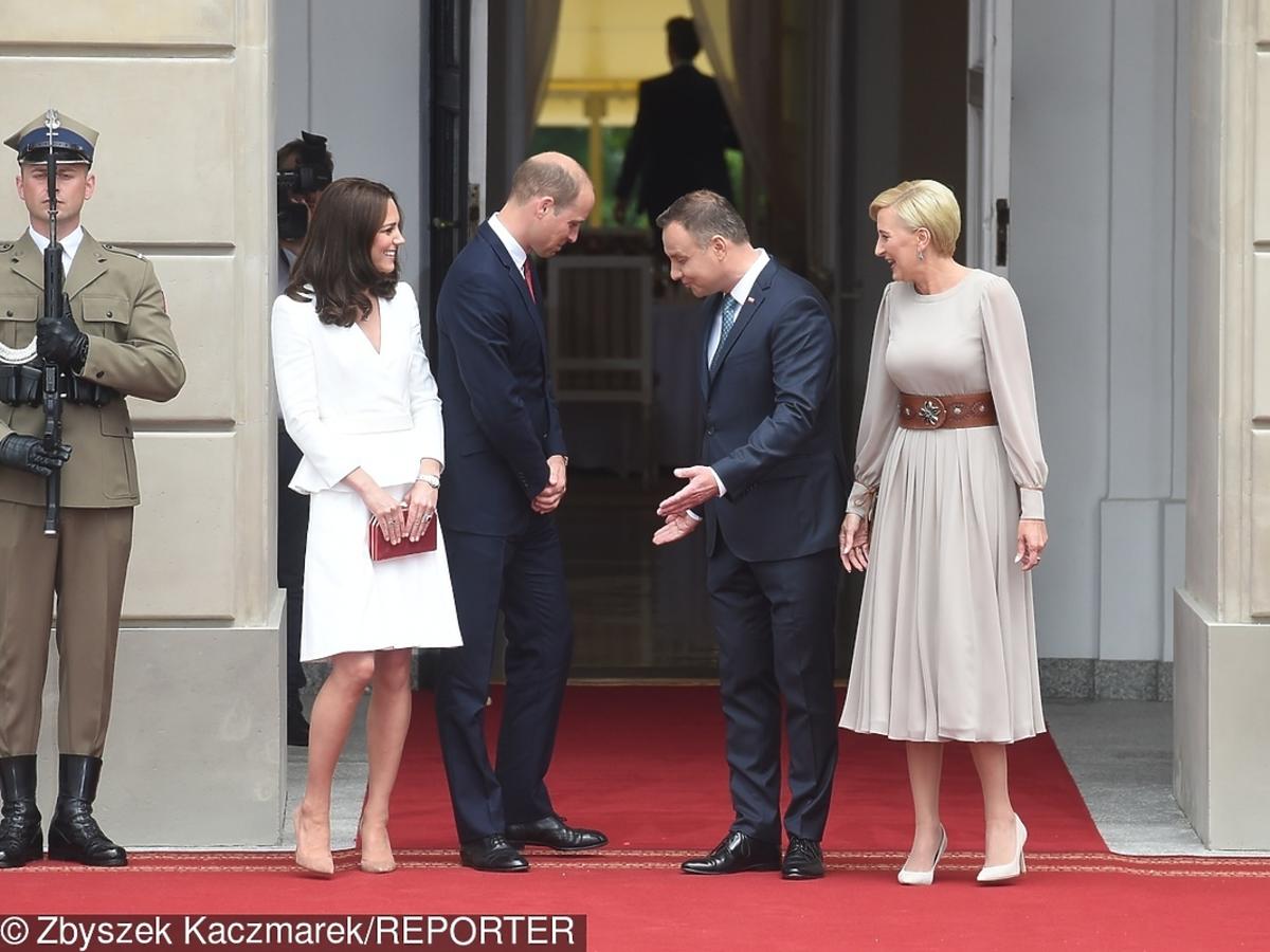 Książę William, księżna Kate, Agata Duda, Andrzej Duda przed Pałacem Prezydenckim