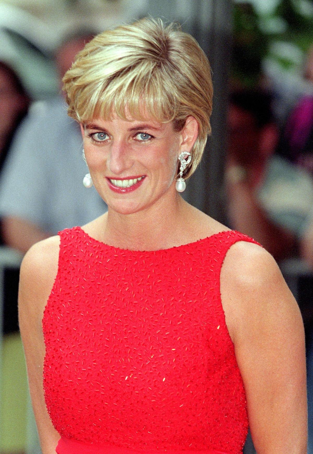 Księżna Diana uśmiechnięta