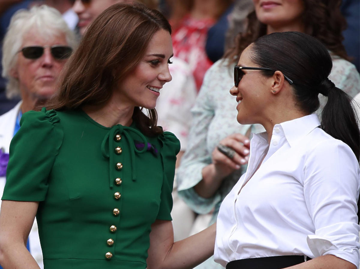 Księżna Kate i Meghan Markle rozmawiają na Wimbledonie