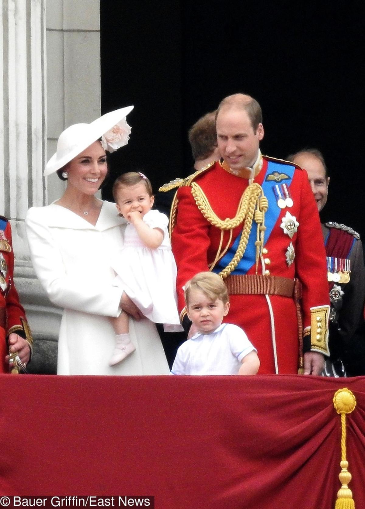Księżna Kate w białej sukience w 2016 roku