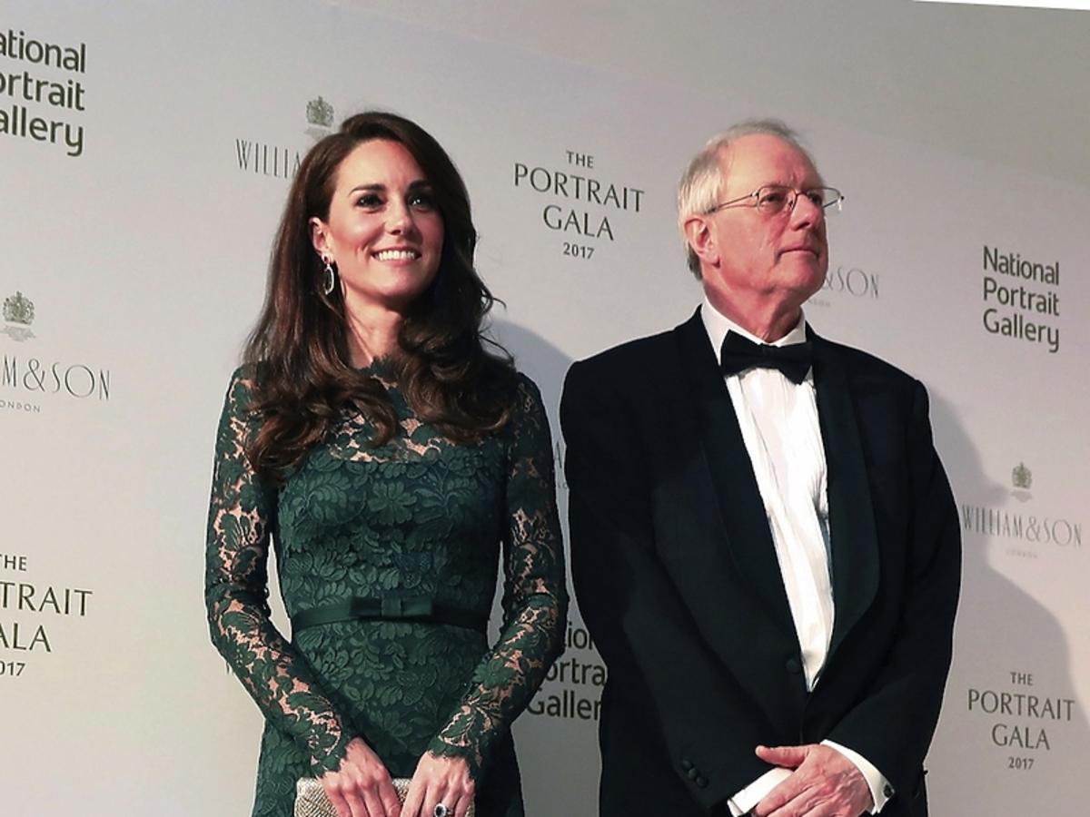 Księżna Kate w długiej, zielonej, koronkowej sukni Temperley London
