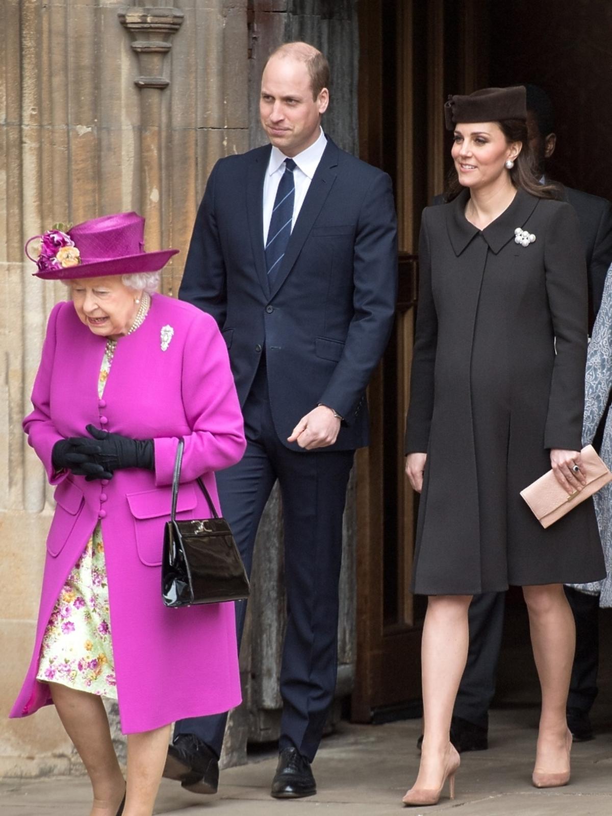 Księżna Kate z dużym brzuszkiem na mszy wielkanocnej