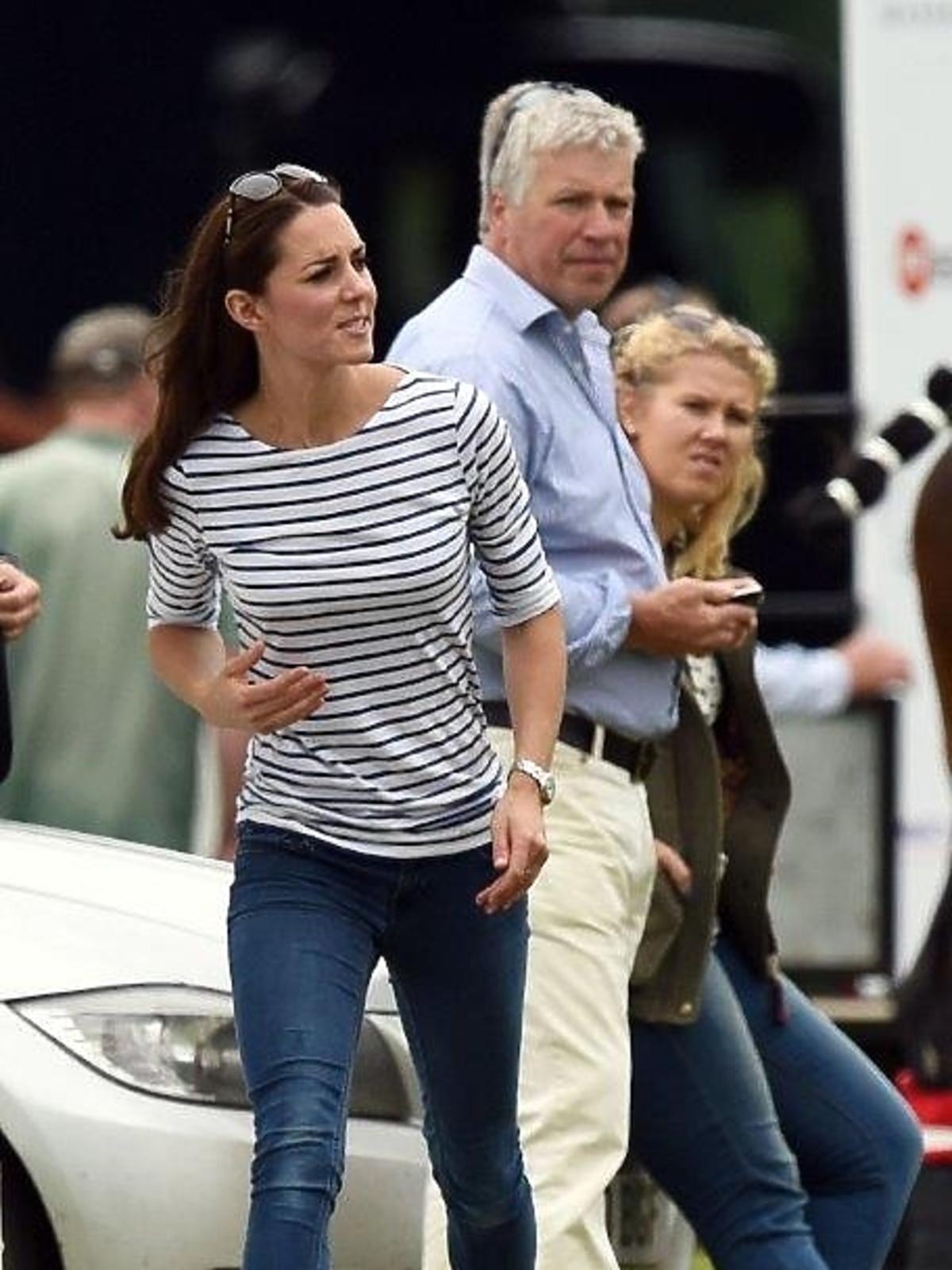 Księżna Kate z synem na meczu polo
