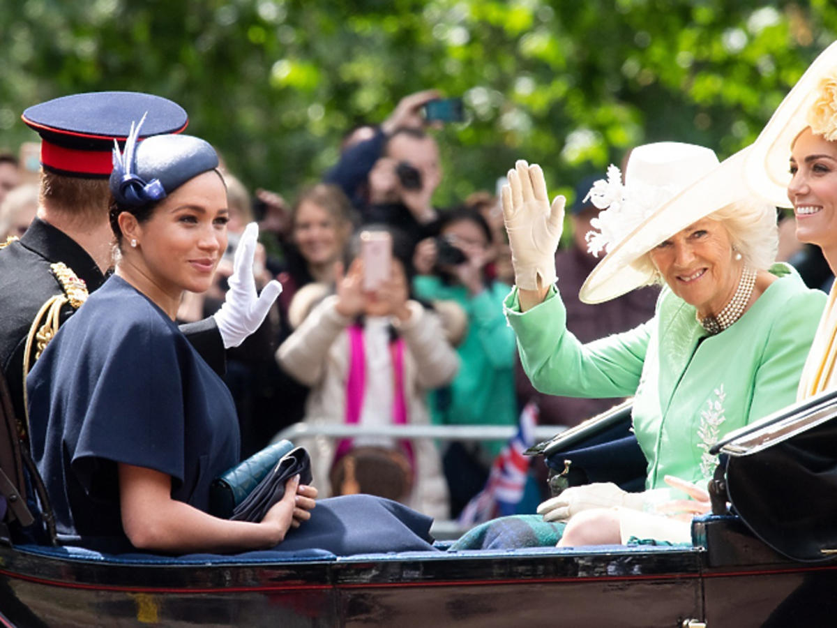Księżne Meghan i Kate świętują urodziny królowej Elżbiety II