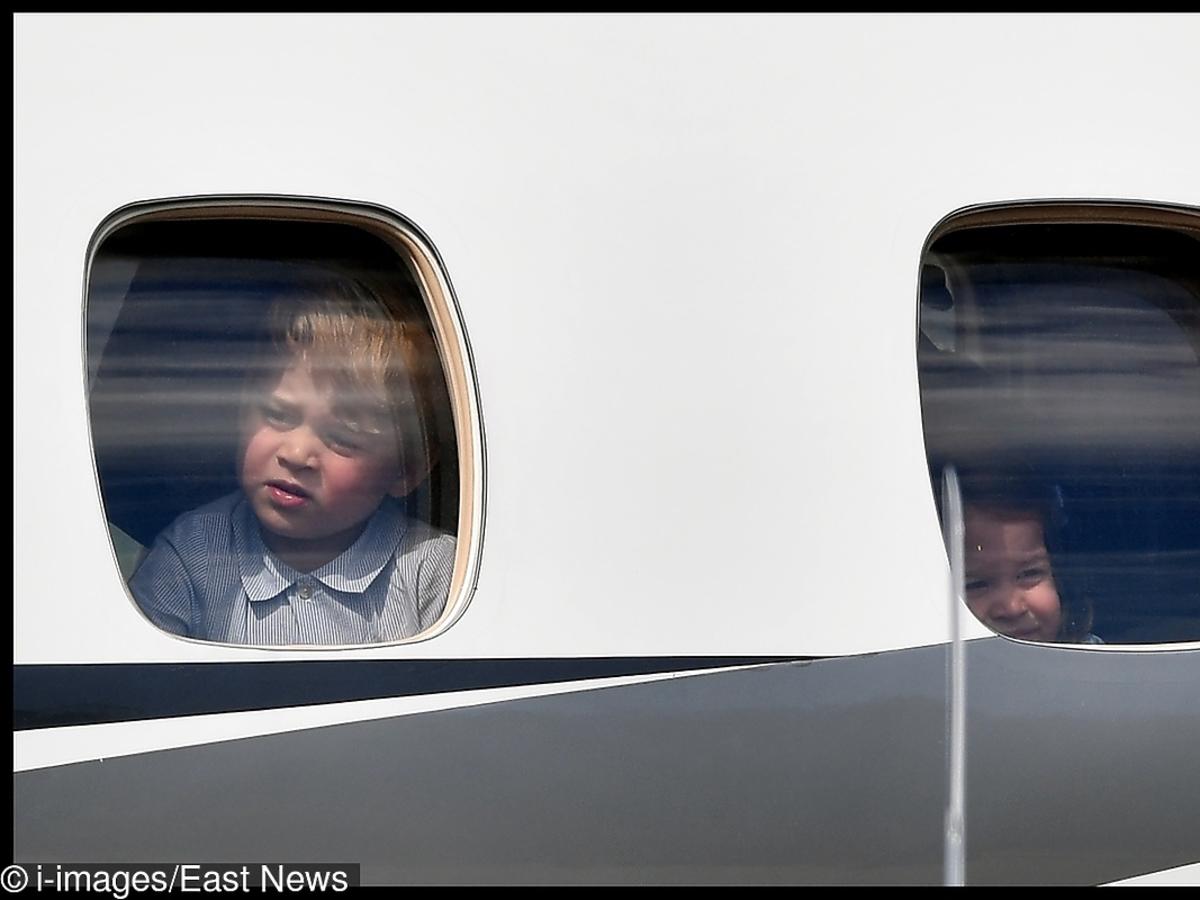 księżniczka Charlotte i książę George na lotnisku odlatują z Polski