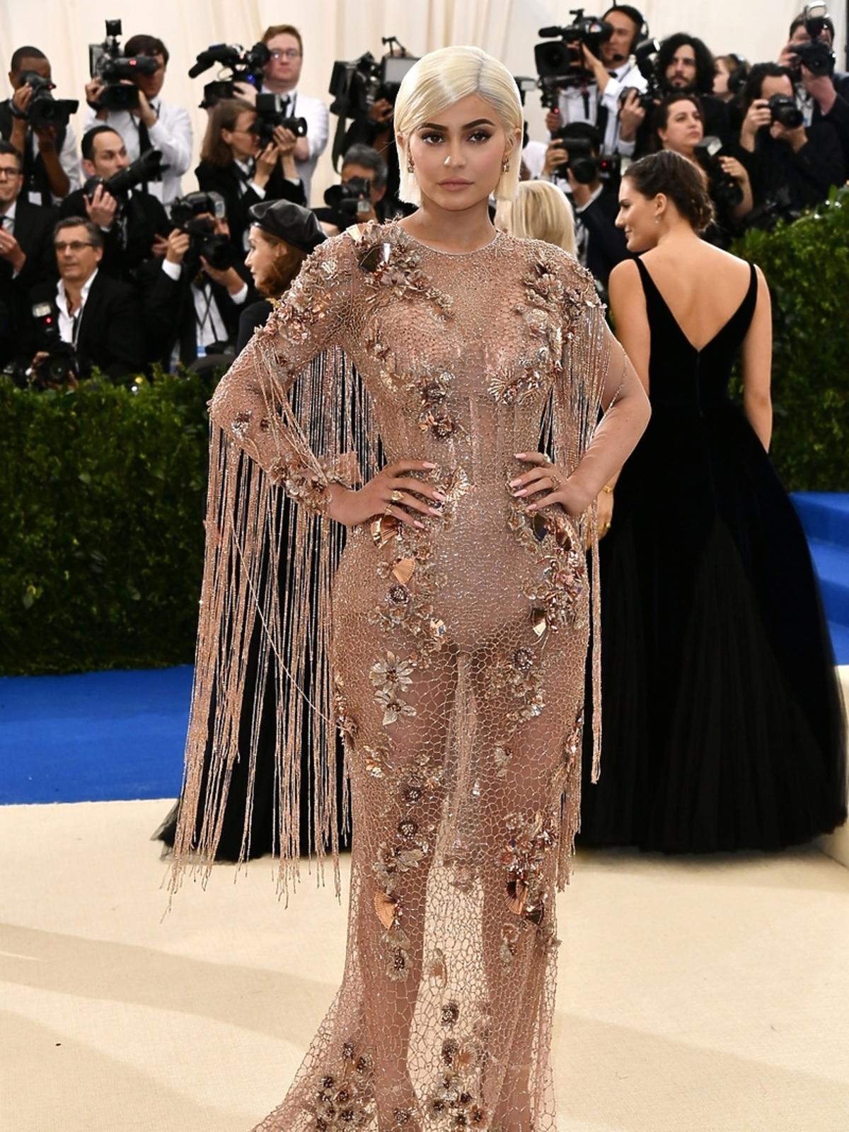 Kylie Jenner w Versace na MET Gala