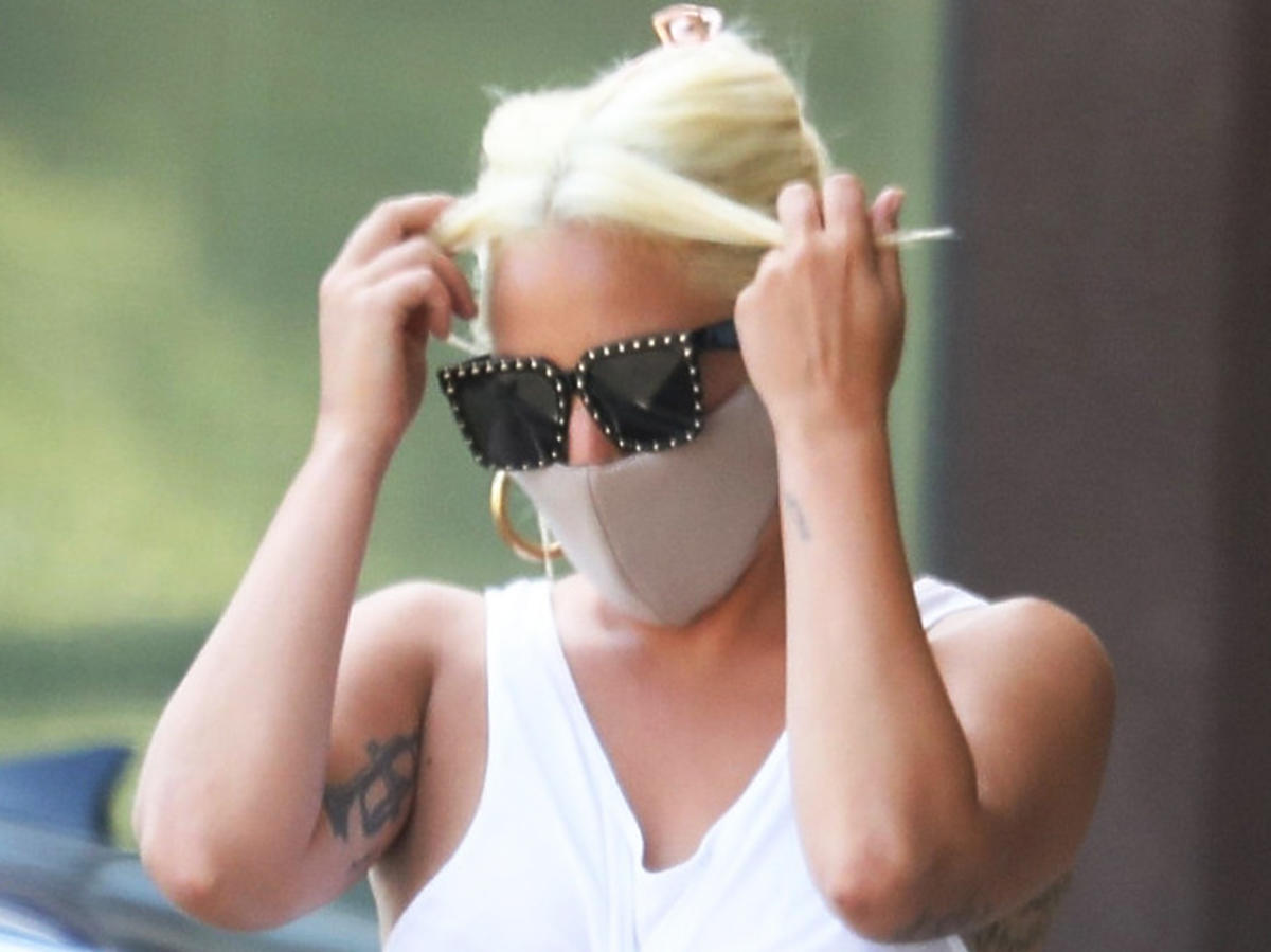 Lady Gaga eksponuje nową zaokrągloną figurę 