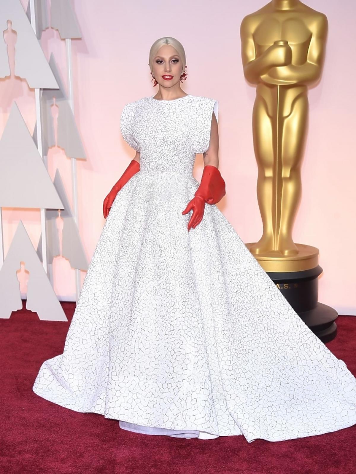 Lady GaGa na gali Oscary 2015
