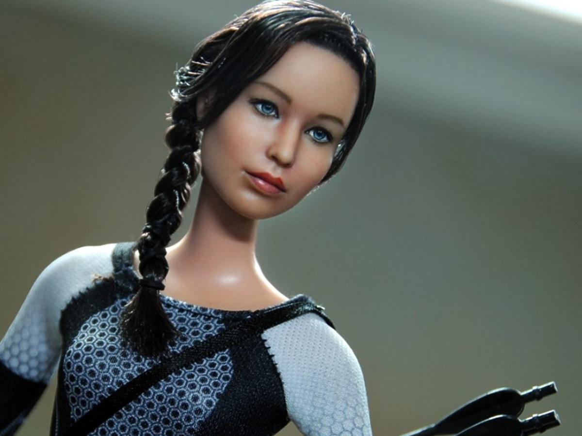 Lalka Jennifer Lawrence jako Katniss Everdeen