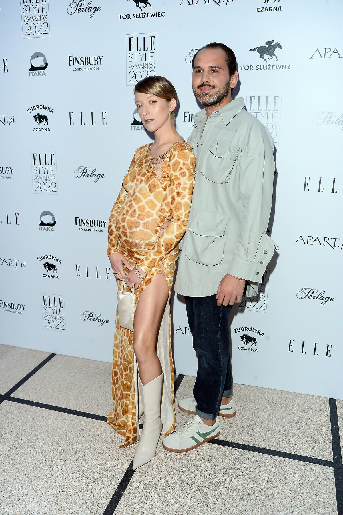 Lara Gessler eksponuje ciążowy brzuszek na Elle Style Awards 2022
