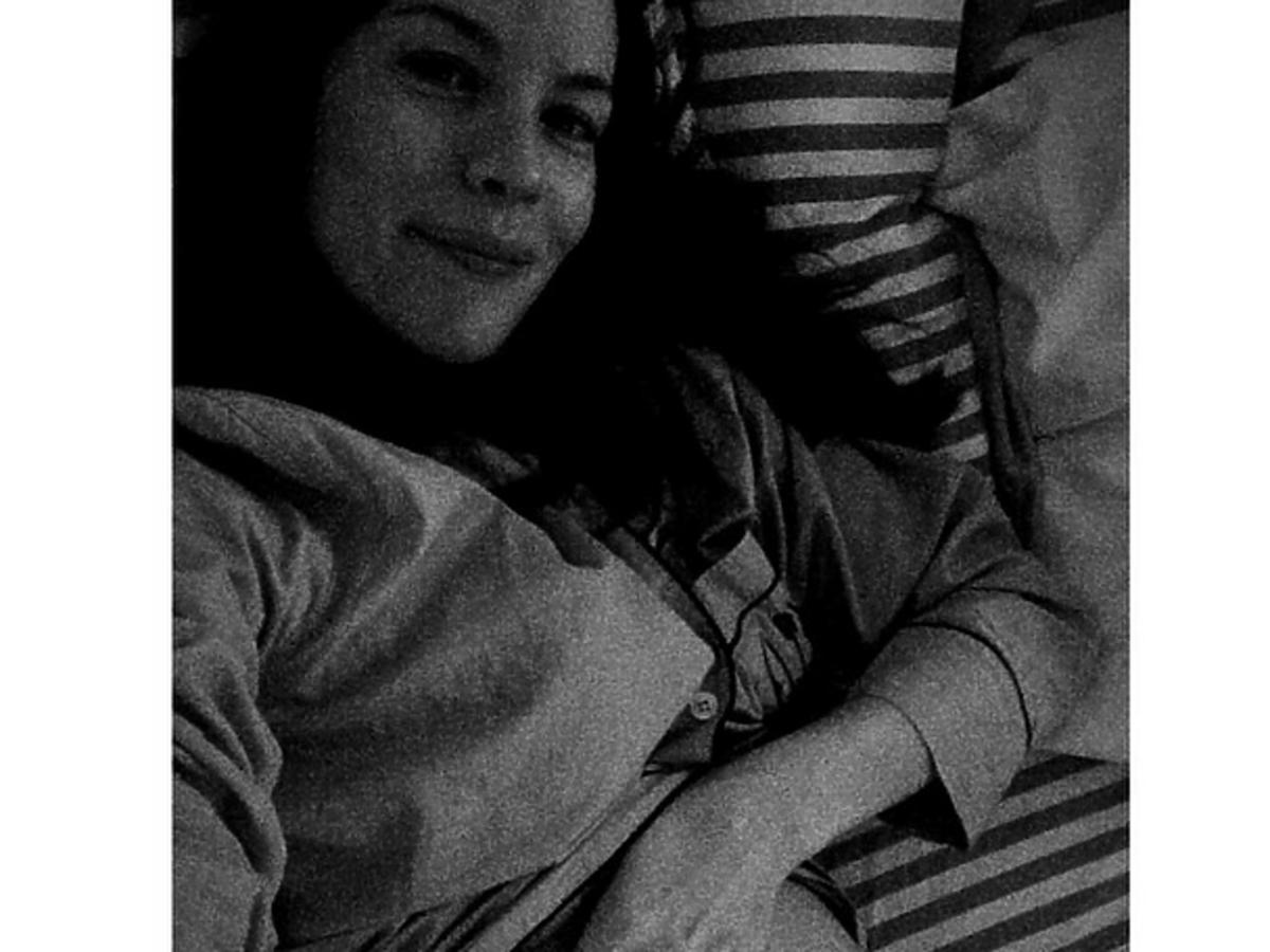 Liv Tyler pokazała brzuch