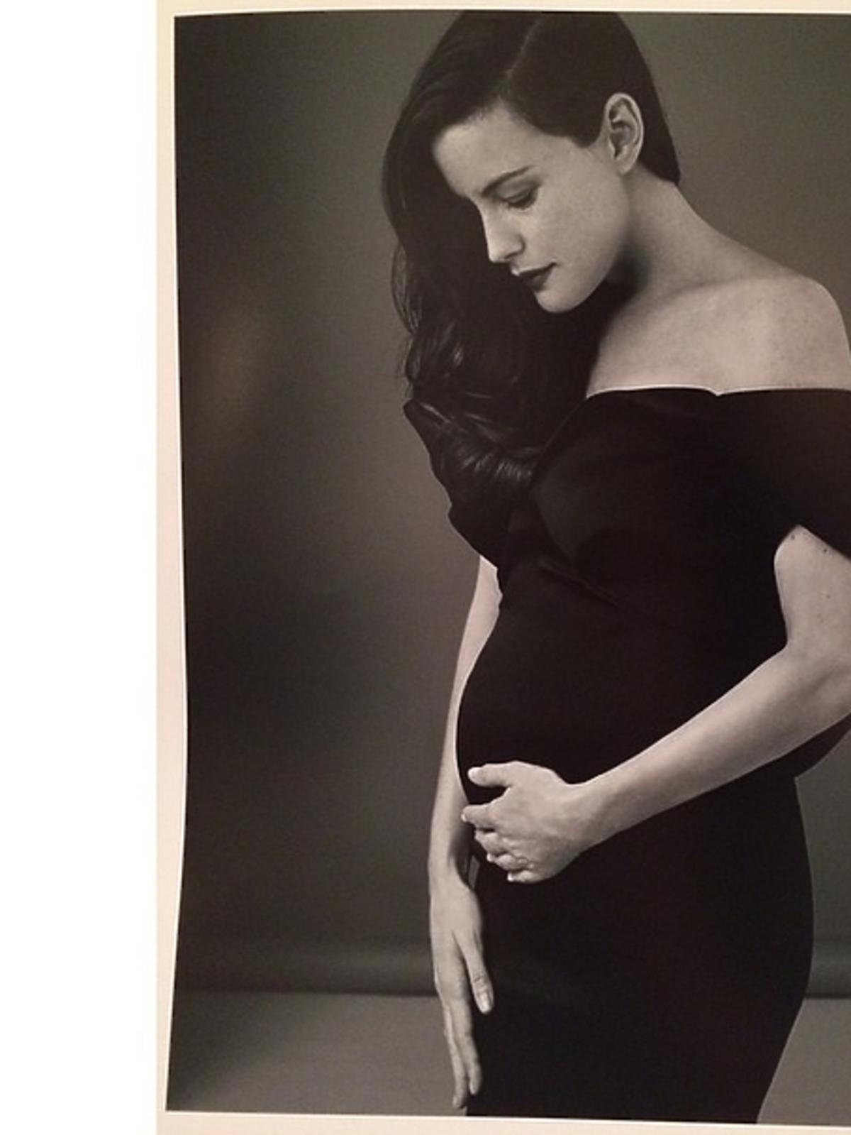 Liv Tyler pokazała brzuch