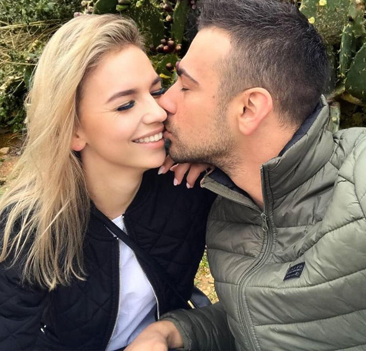 Łukasz całuje Oliwię ze Ślubu od pierwszego wejrzenia