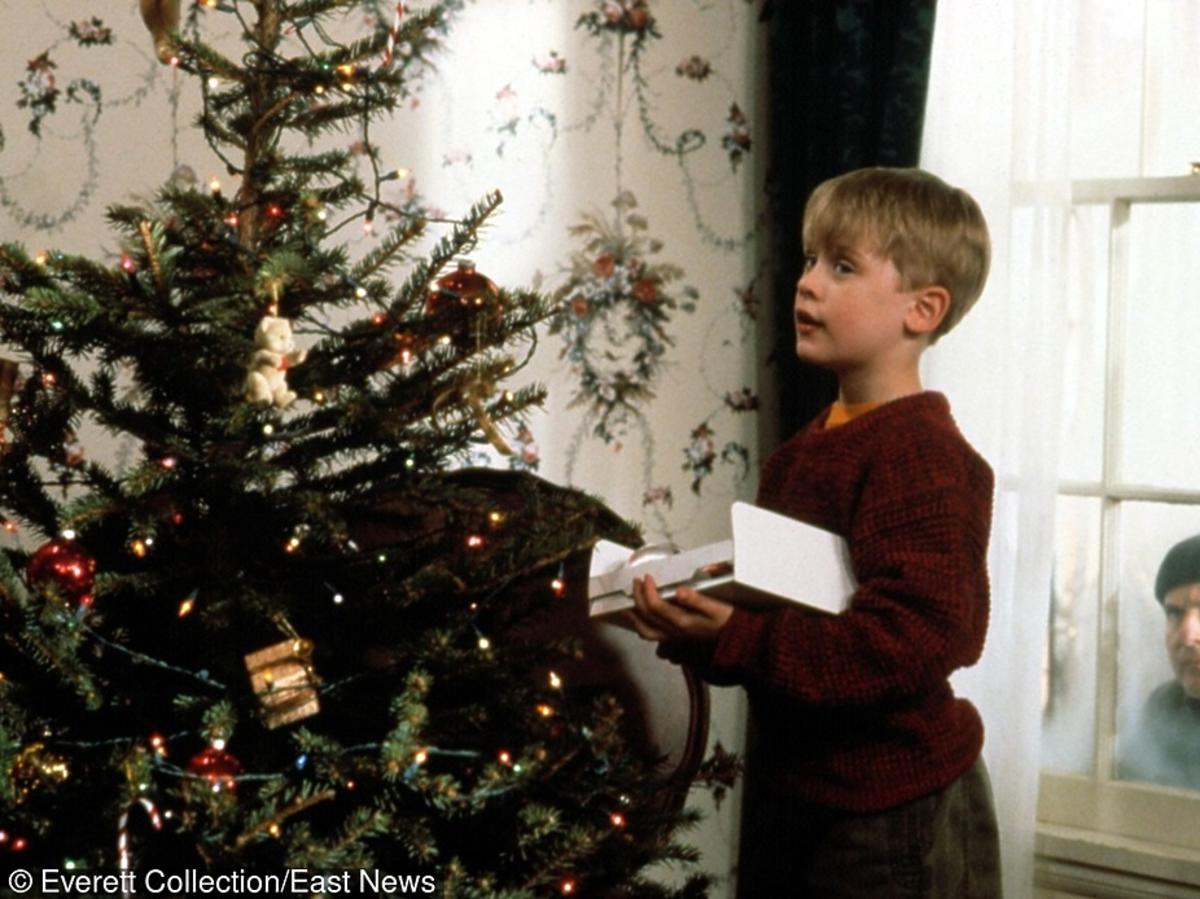 Macaulay Culkin w świątecznym swetrze