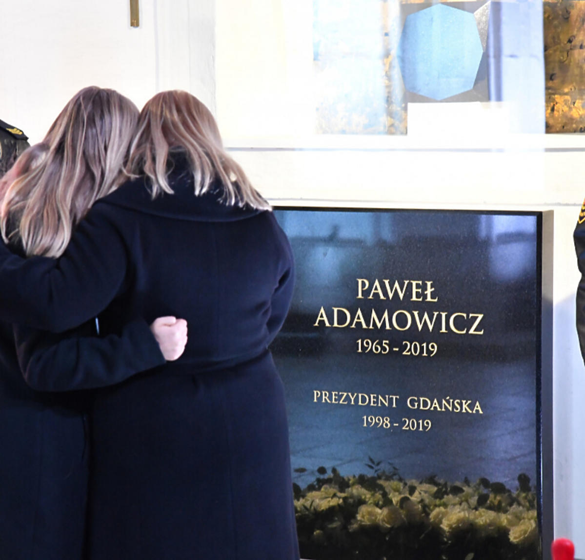 Magdalena Adamowicz z córką na uroczystości w pierwszą rocznicę śmierci Pawła Adamowicza