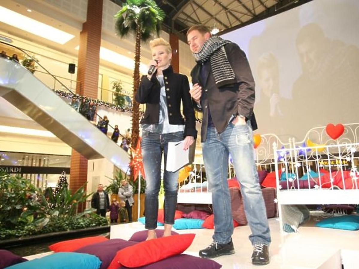 Małgorzata Kożuchowska i Tomasz Karolak na 3. urodzinach krakowskiego Centrum Handlowego Bonarka