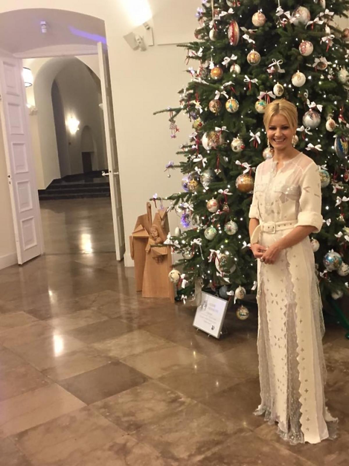 Małgorzata Kożuchowska w białej sukni