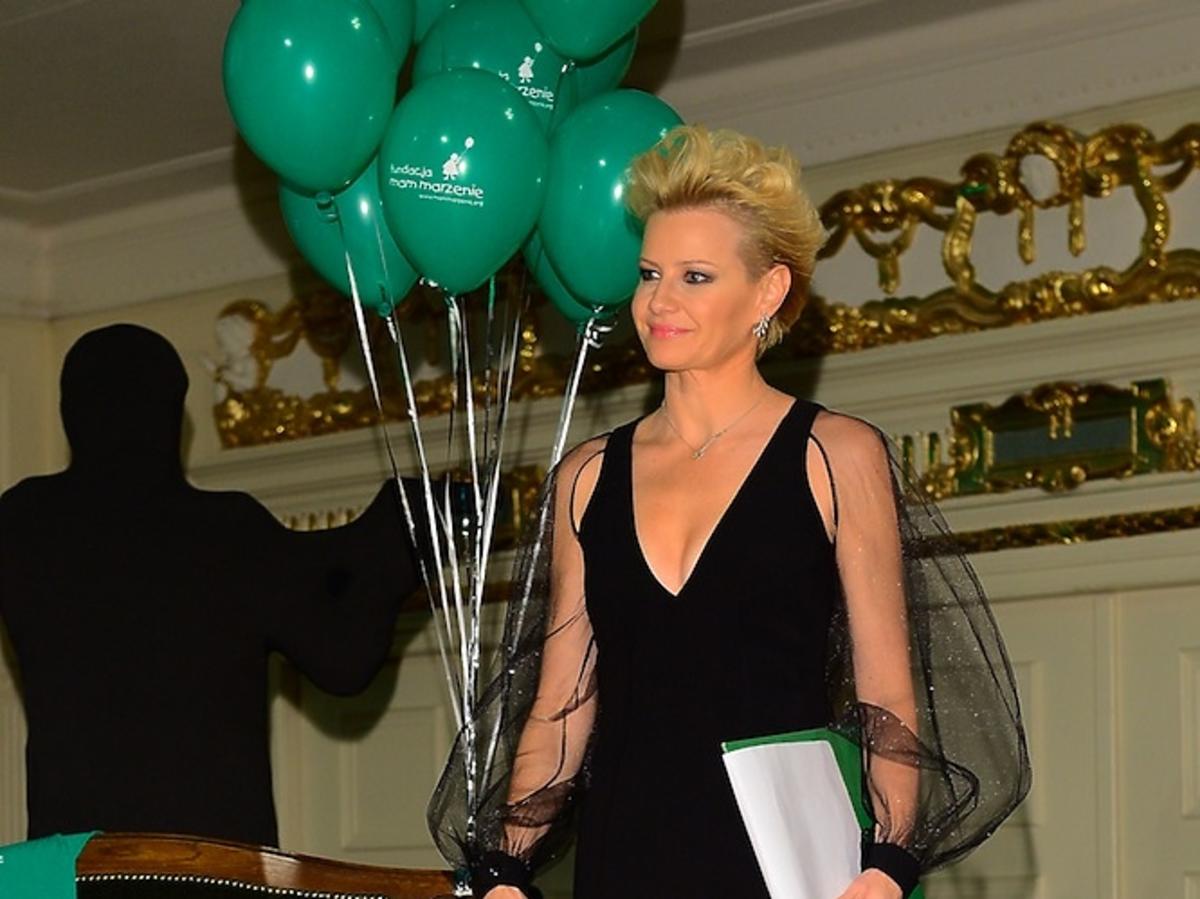 Małgorzata Kożuchowska w czarnej sukni poprowadziła licytację dla Fundacji Mam Marzenie
