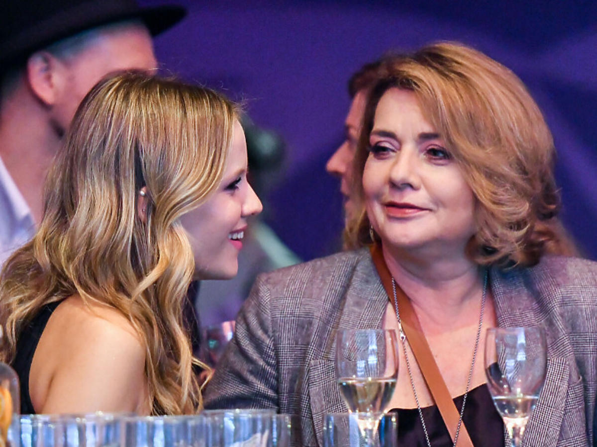Małgorzata Ostrowska-Królikowska z dziewczyną Antka Królikowskiego, Kasią
