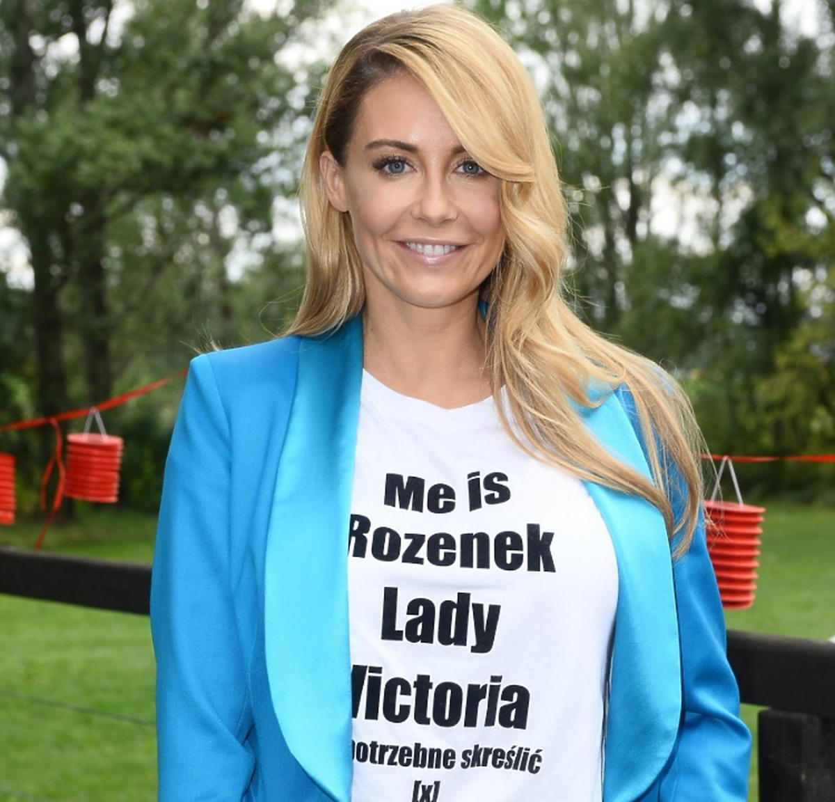 Małgorzata Rozenek-Majdan w koszulce Lady Victoria