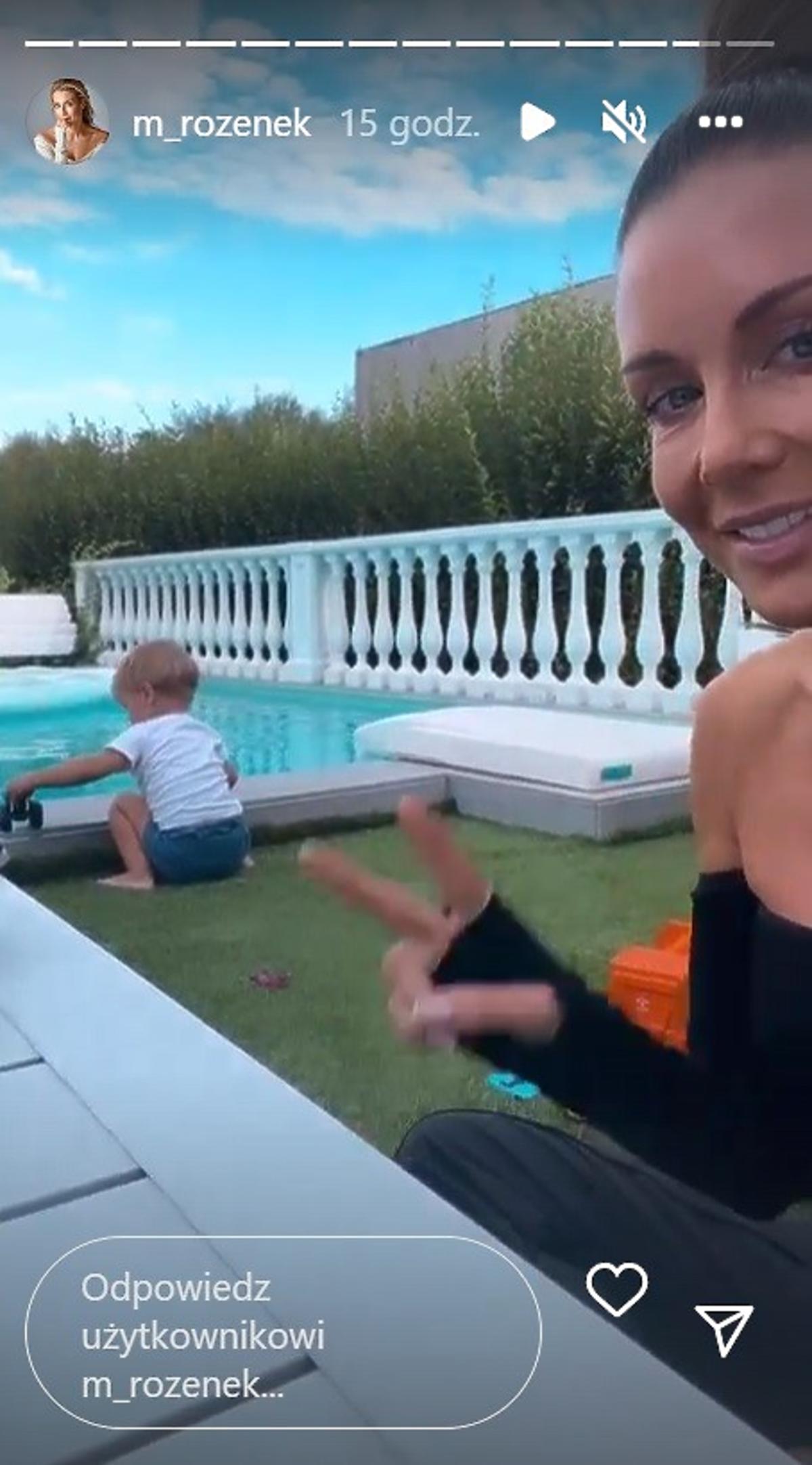 Małgorzata Rozenek nagrywa relację, a Henio bawi się nad basenem