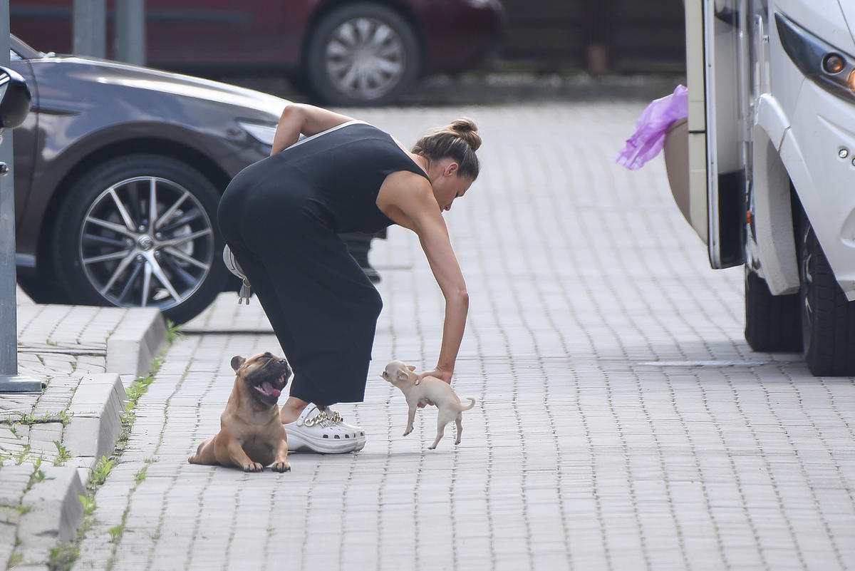 Małgorzata Rozenek wróciła z wakacji w Szwecji. [ZDJĘCIA PAPARAZZI]