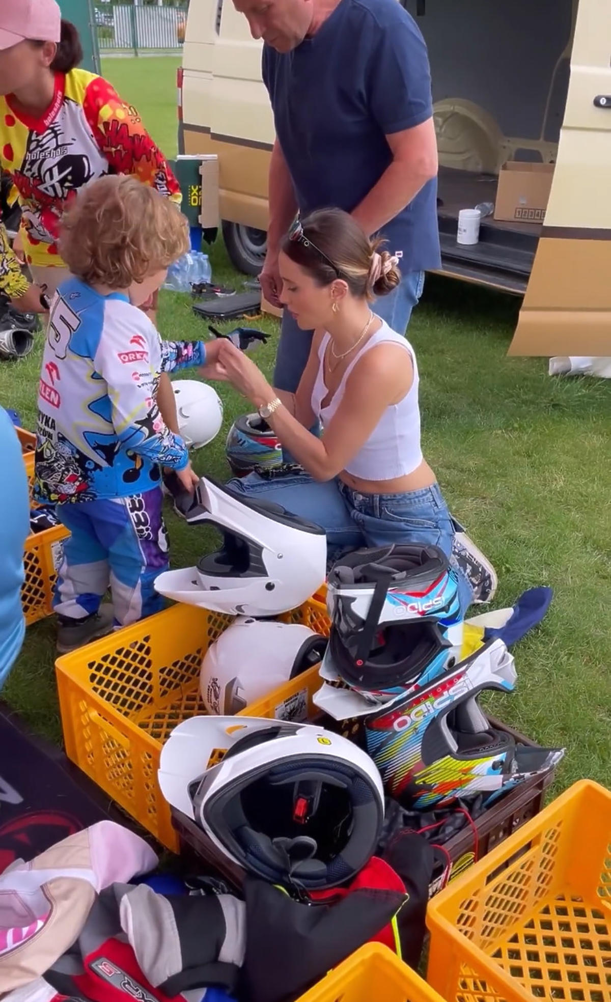 Marina Łuczenko-Szczęsna zapisała synka na jazdę motocrossem