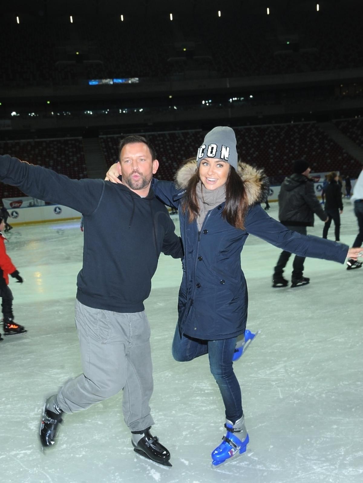 Mariusz Raduszewski i Natalia Siwiec na otwarciu lodowiska na Stadionie Narodowym